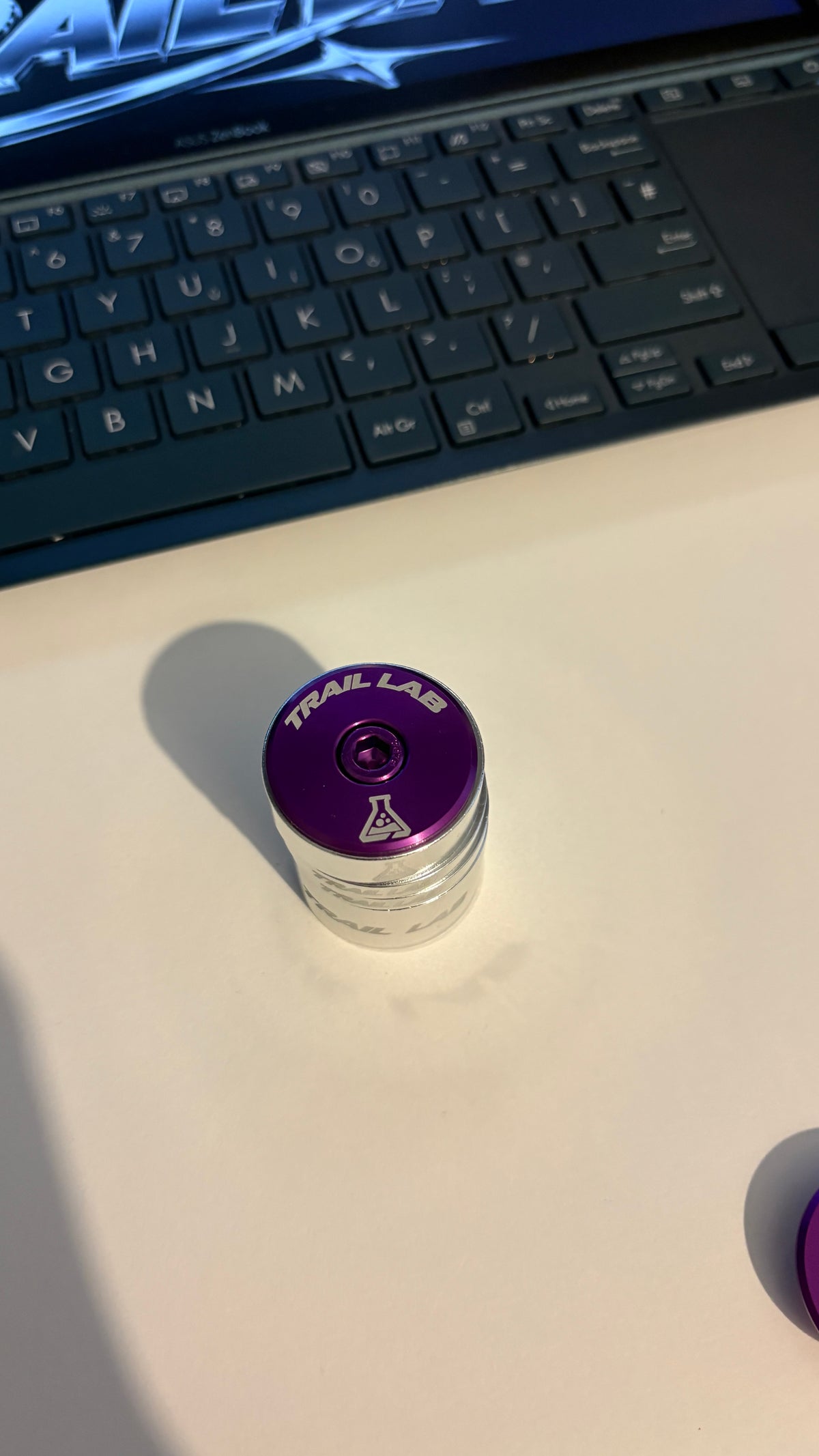 Trail Lab MTB Top Cap V1 — Flask Logo
