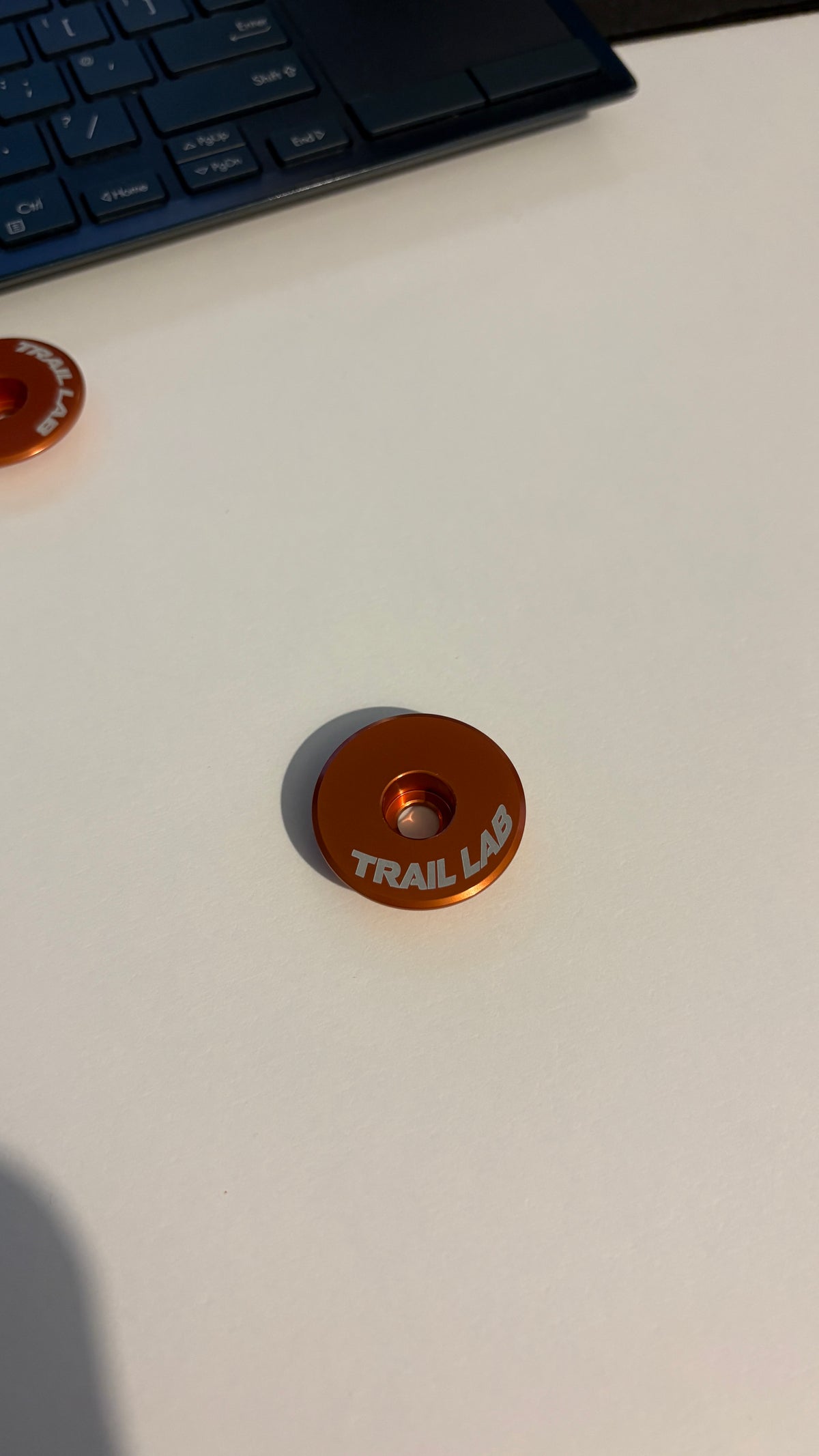 Trail Lab MTB Top Cap V2 — Wordmark